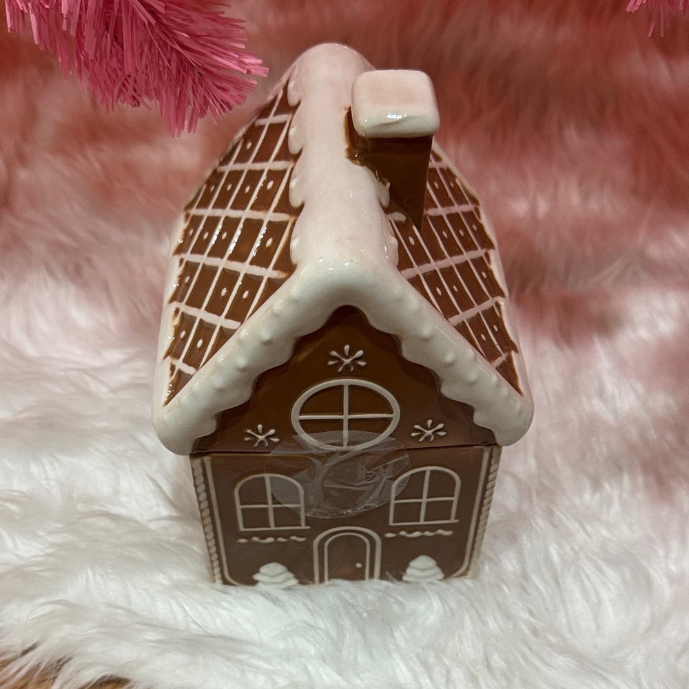 Ceramic Gingerbread House Cookie Jar 🍬🏠🍪